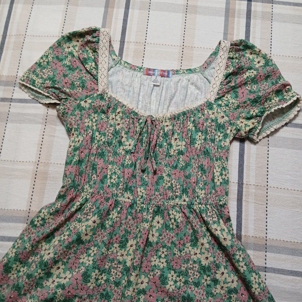 Urban‎ Outfitters Small Floral Smocked Peasant Dress Lace Trim Puff 100% Cotton